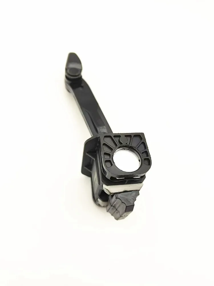 OEM: 51217259243 51217176807 Ограничитель дверной ручки для передней части L или R BMW E90 E91 316i 318i