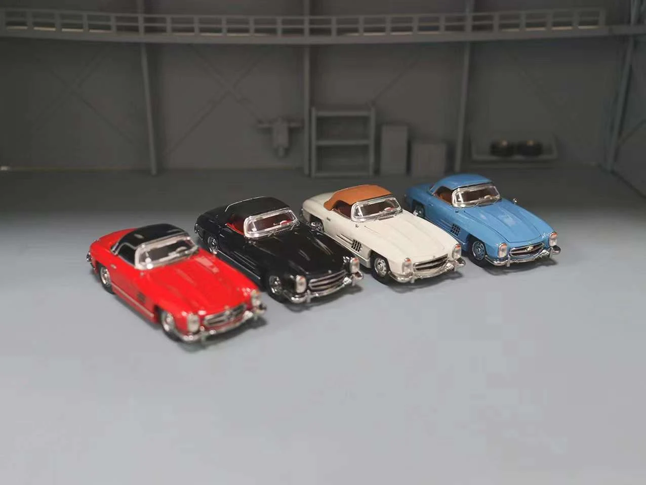 

** Предварительная заказ ** DCM 1:64 MB 300SL трансформируемая Красная белая синяя Blakc ограниченная модель автомобиля под давлением 299