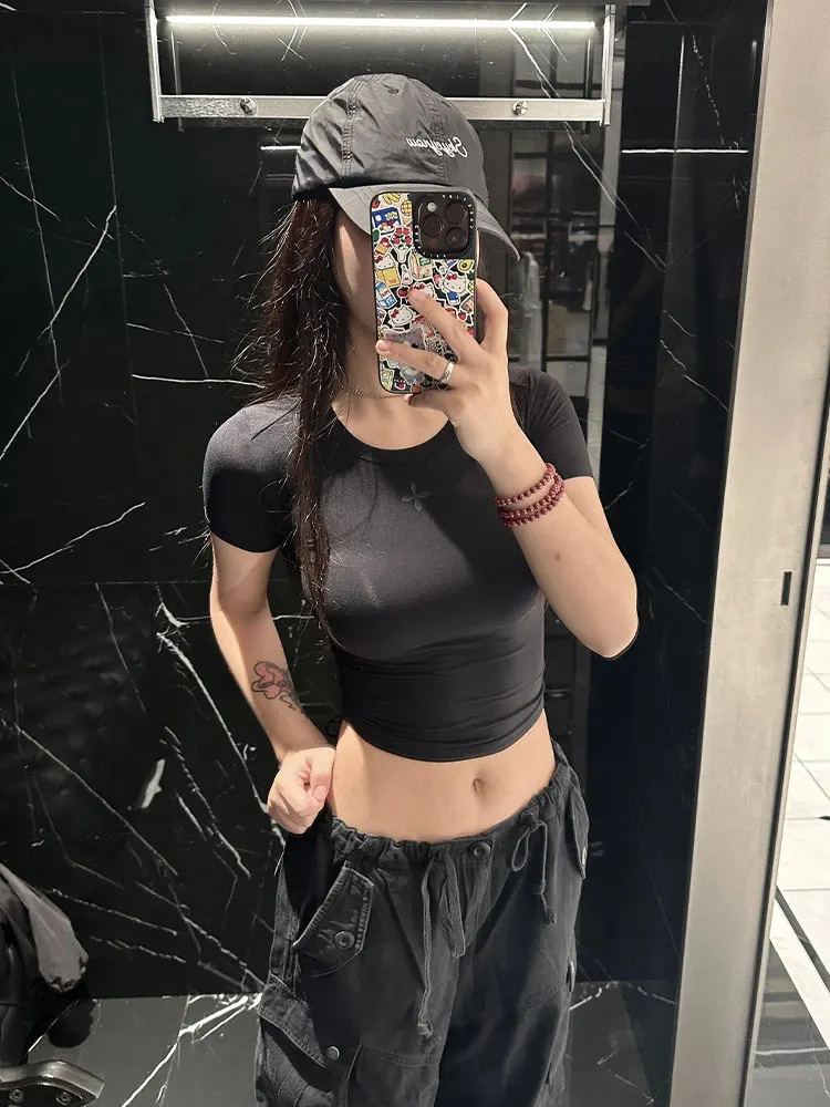 Smink Hug Skin Slim fit Футболка Gyaru Tight Sports Однотонная женская футболка с короткими