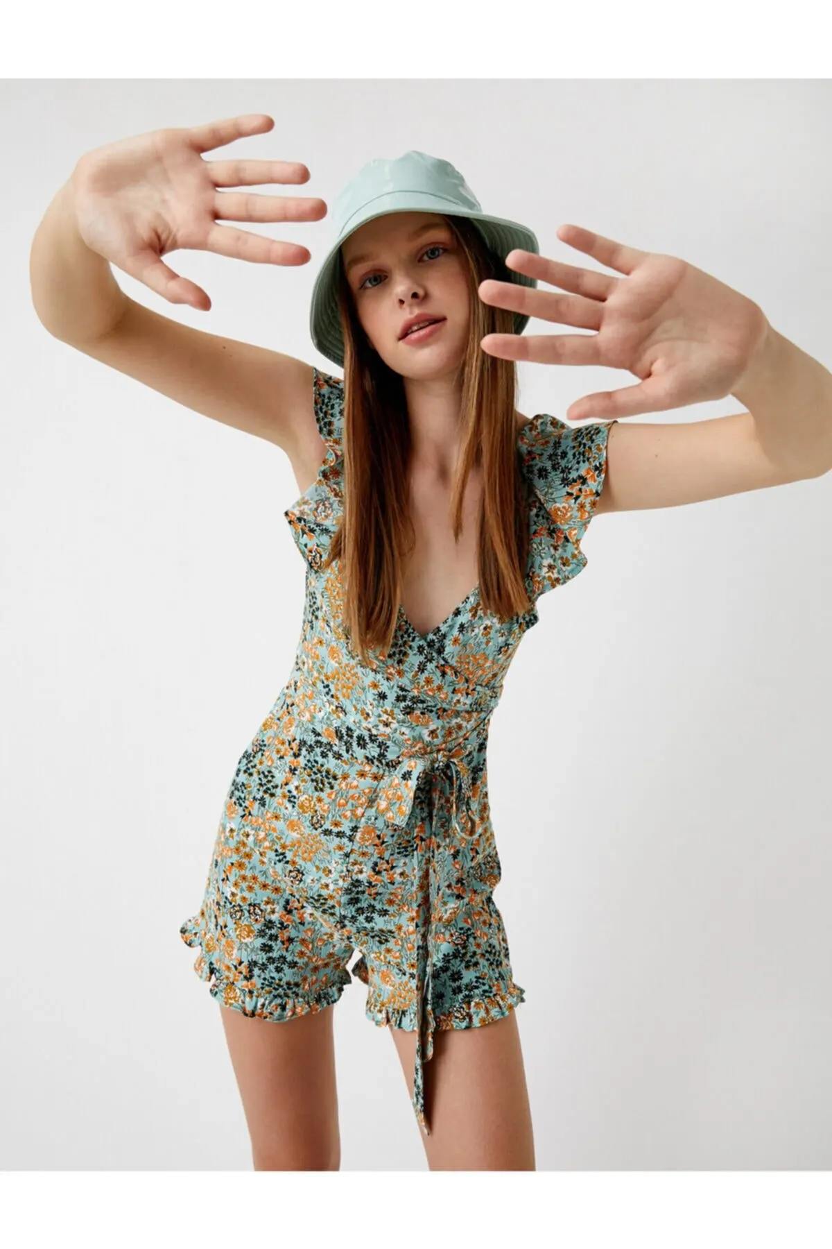 

Women's Overalls Waist Belted Jumpsuit Ruffle Collar Hot Style Quality Fabric Sleeveless Baggy Trousers Casual Jumpsuit