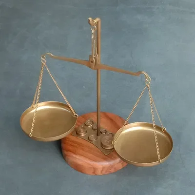 

Латунные декоративные весы