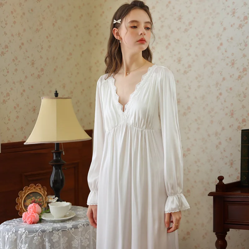 Женская сексуальная ночная рубашка с низким v-образным вырезом и длинными