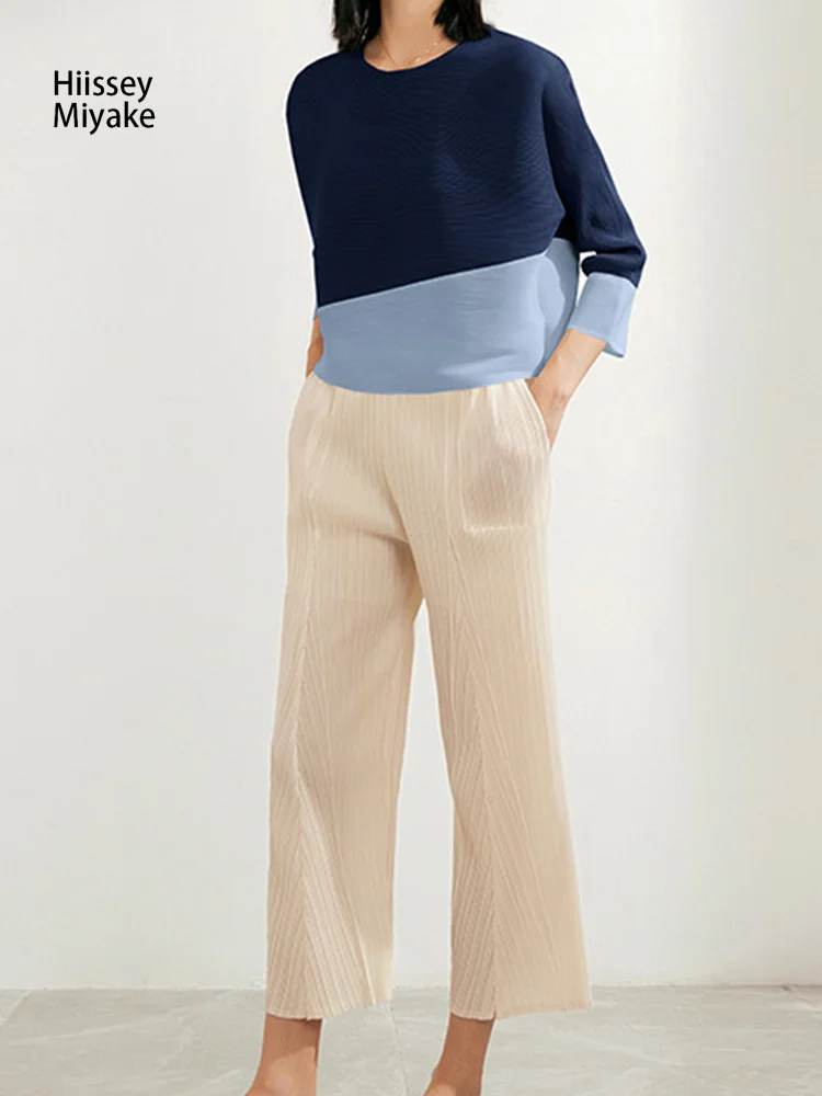 

HiIssey Miyake 2023 Fashion Design Spring Commuter Style Cover The Abdomen Long-sleeved Round Neck Women Pleated Models T-shirt