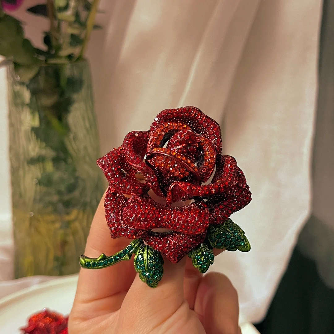 Luxury Full of Crystals Heavy Industry Inlaid Rose Brooch Pendant Dual-Use Fashionable Girl New Product