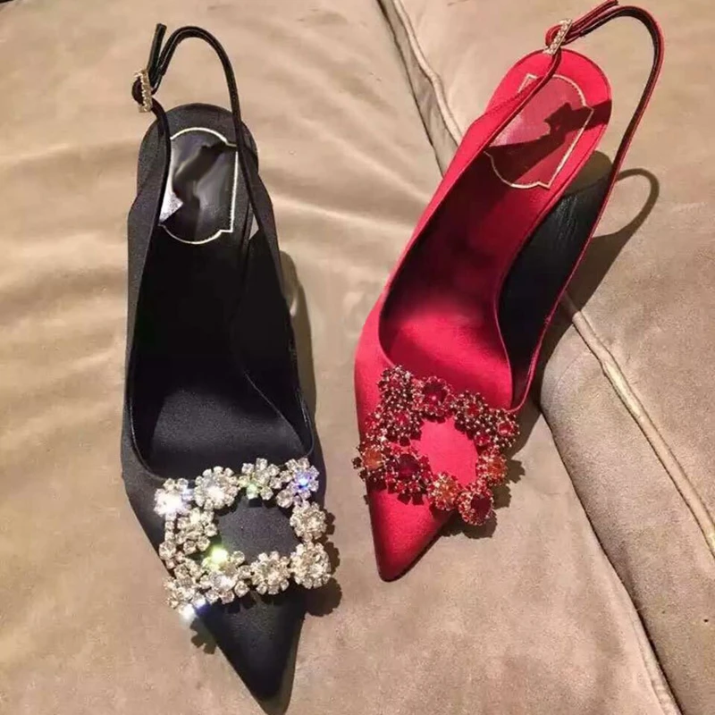 

Женские атласные туфли стразы на высоком каблуке, с острым носком, красные свадебные туфли, сандалии с квадратной пряжкой, весна 2022