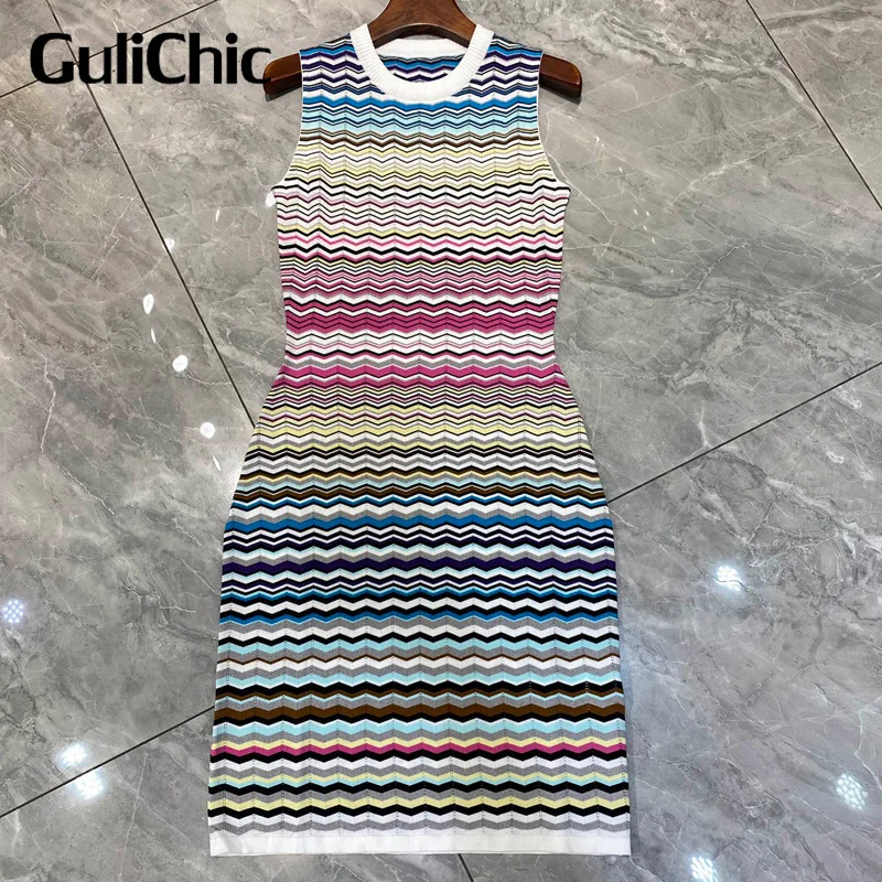 

Женское трикотажное платье с круглым вырезом, без рукавов