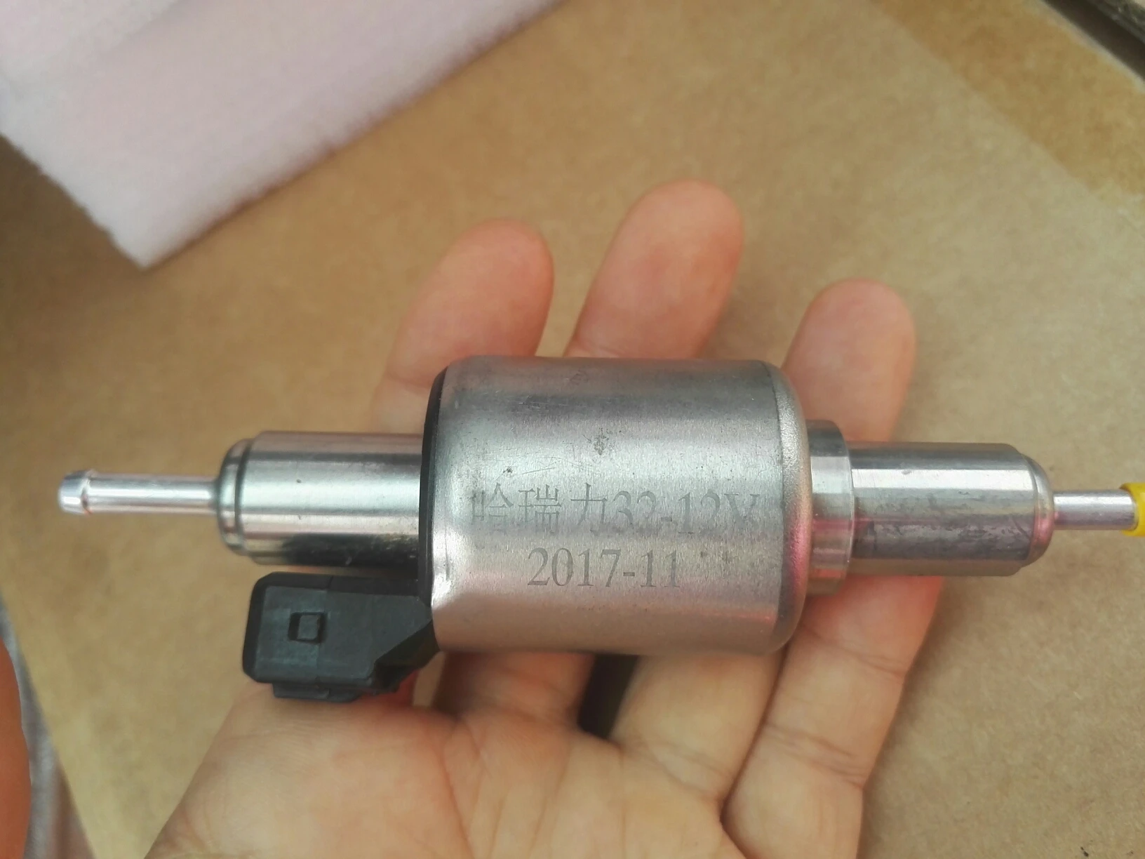 

Топливный насос для воздушного парковочного отопителя D2 D4 Espacher. diesel