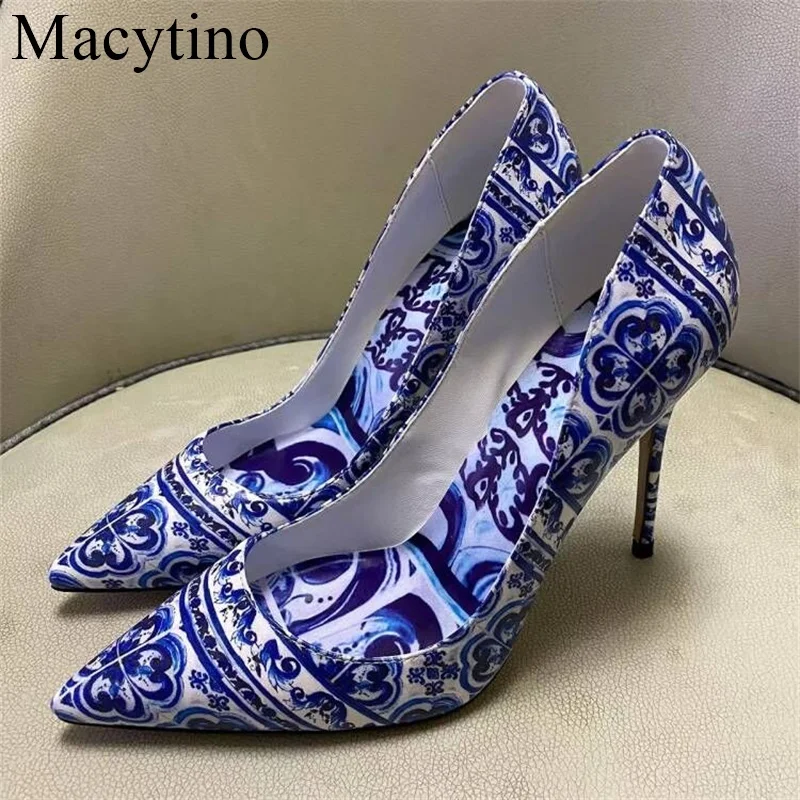 2022  New Blue And White Porcelain Flower Pointed  High Heels Pumps Fashion All-Match Nice  Leather Shoes