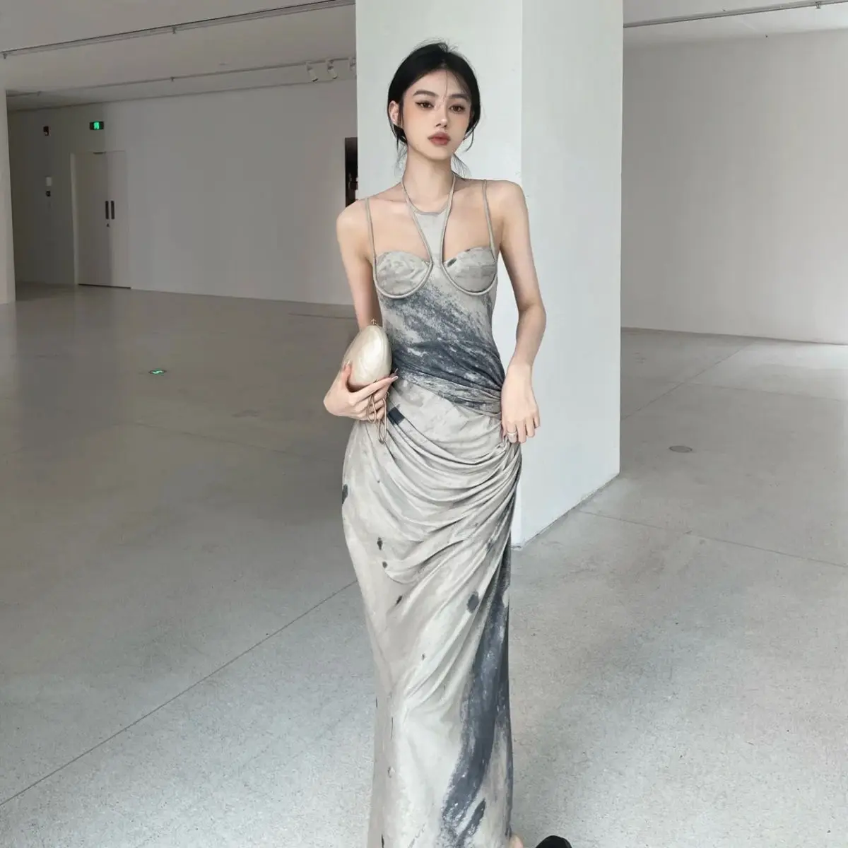 

Niche Halo Dyed Printed Velvet Low Neck Fold Hanging Pendant Suspender Dress Sexy Slimming