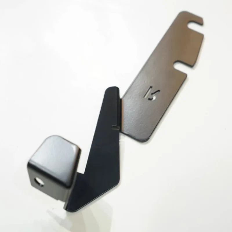 

Для Nissan Patrol Y61 кронштейн фонаря заднего хода NISSANY61 фонарь заднего хода металлический монтажный кронштейн аксессуары