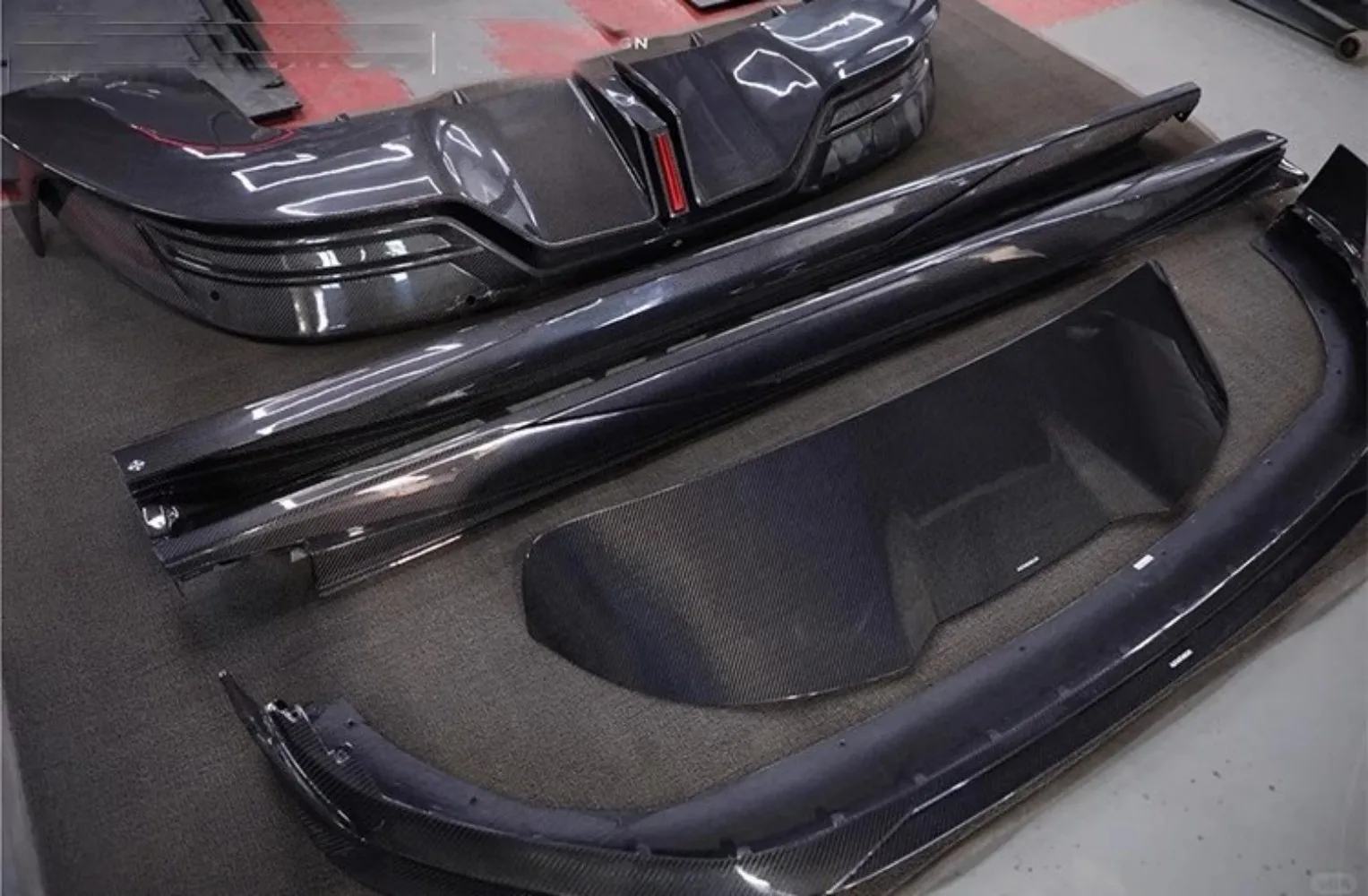 Комплект для тела NIO ET5T комплект из модифицированного углеродного волокна