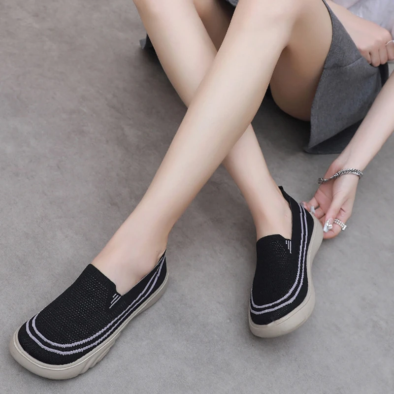 Женские слипоны на толстой подошве