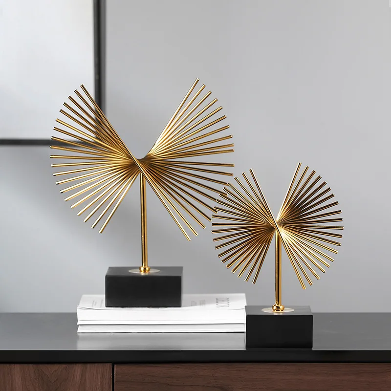 

New Creative Nordic Style Simple Flying Eagle Light Luxury Decoration Hallway Living Room Wine Cabinet Office Decoration Crafts