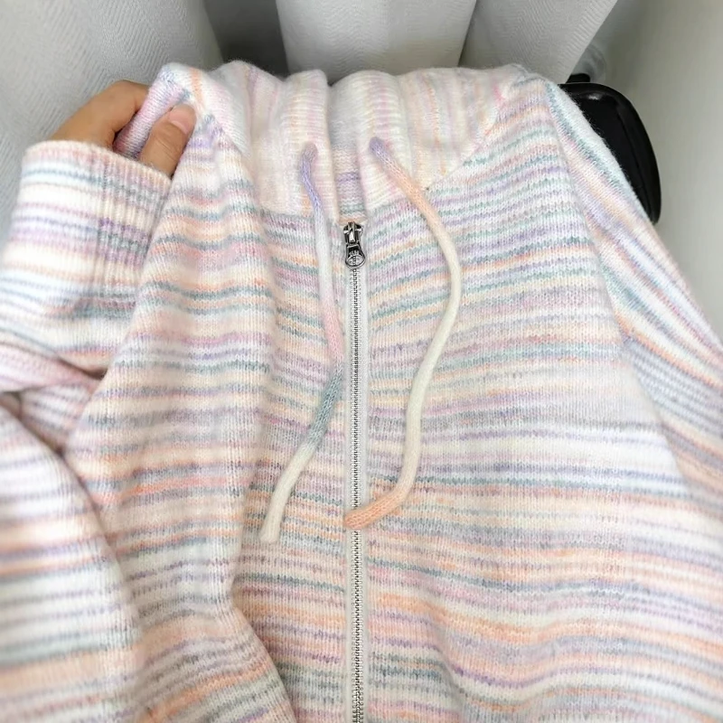 Очень большой свитер с капюшоном в радужную полоску весом 50 00 кг мужская и