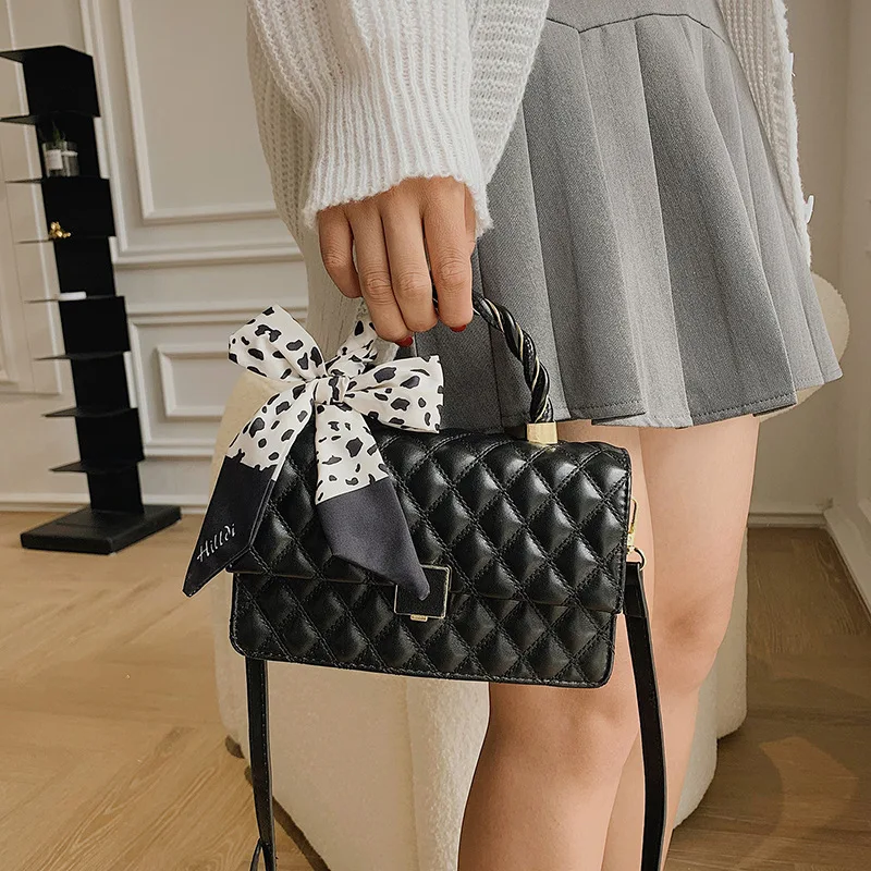 

Модная женская сумка из искусственной кожи PUOU, сумки на одно плечо с откидным клапаном, однотонная сумка с алмазным узором, женские вечерние...