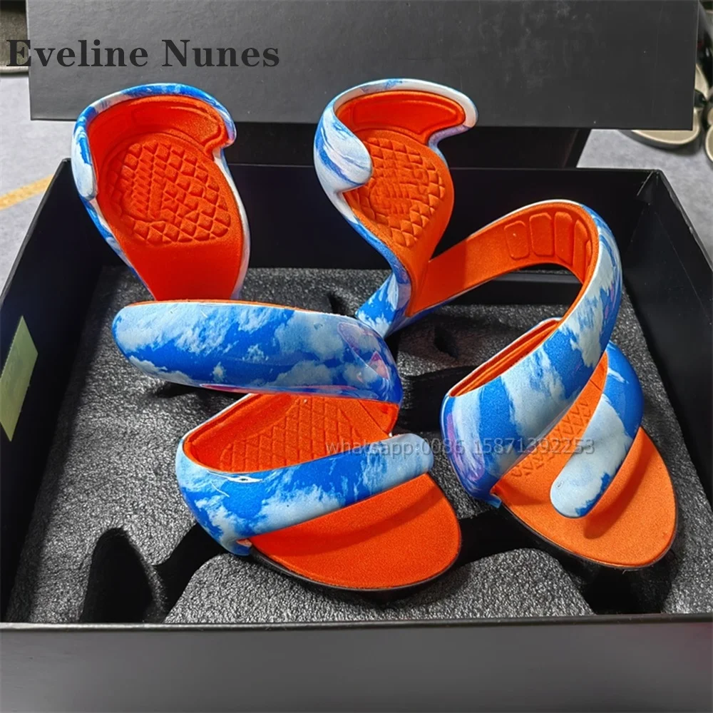 Сандалии в странном стиле со змеиным принтом открытый носок без застежек боковые