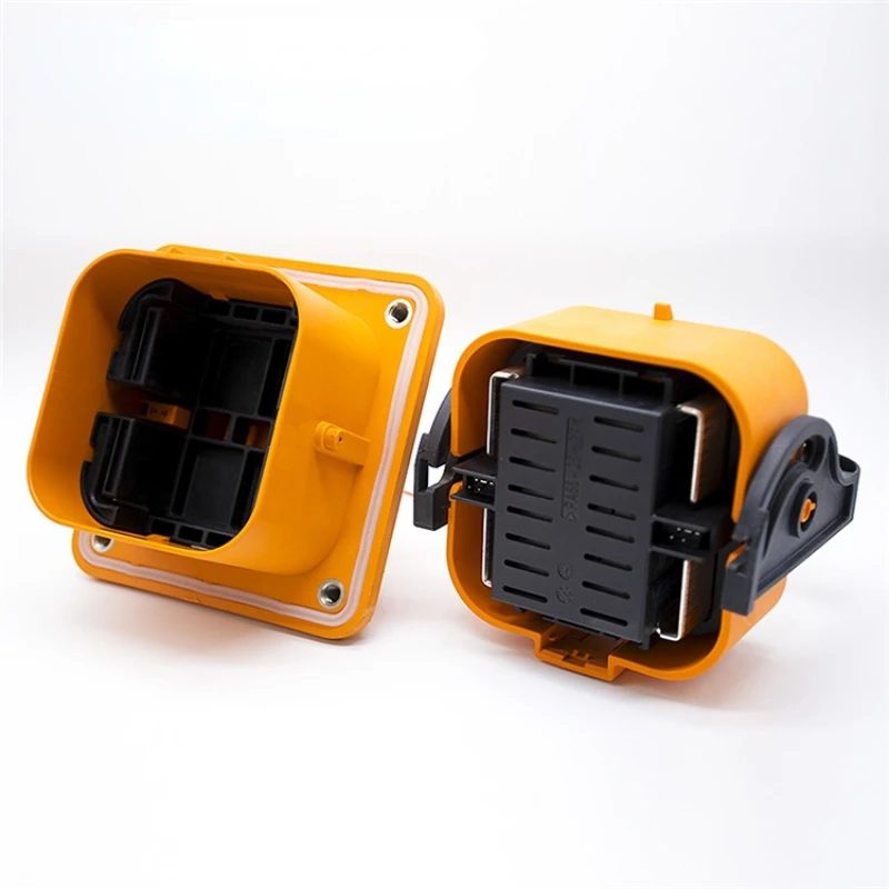 

Manual Service Disconnect Power Before Servicing EV High Voltage Connector