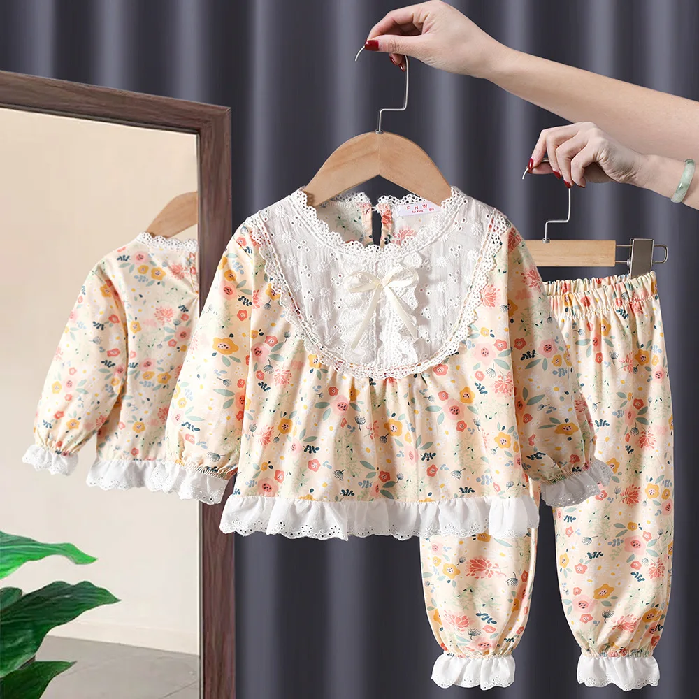 

2023 Autumn Spanish Baby Girls Pajamas Suit Infant Girl Top and Bottom Set Children Floral Lace Loungewear Kids Night Clothes
