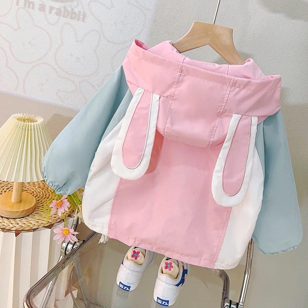 Верхняя одежда для девочек пальто 2024 весенне-осенняя новая маленьких от 1 до 2 лет