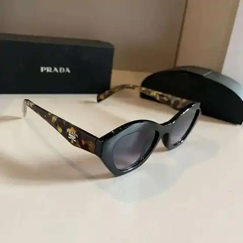 Новая копия Prada Classic StyliSh и ElEgant Sunglasses 1: 1 с идеальной тканью TexTure.