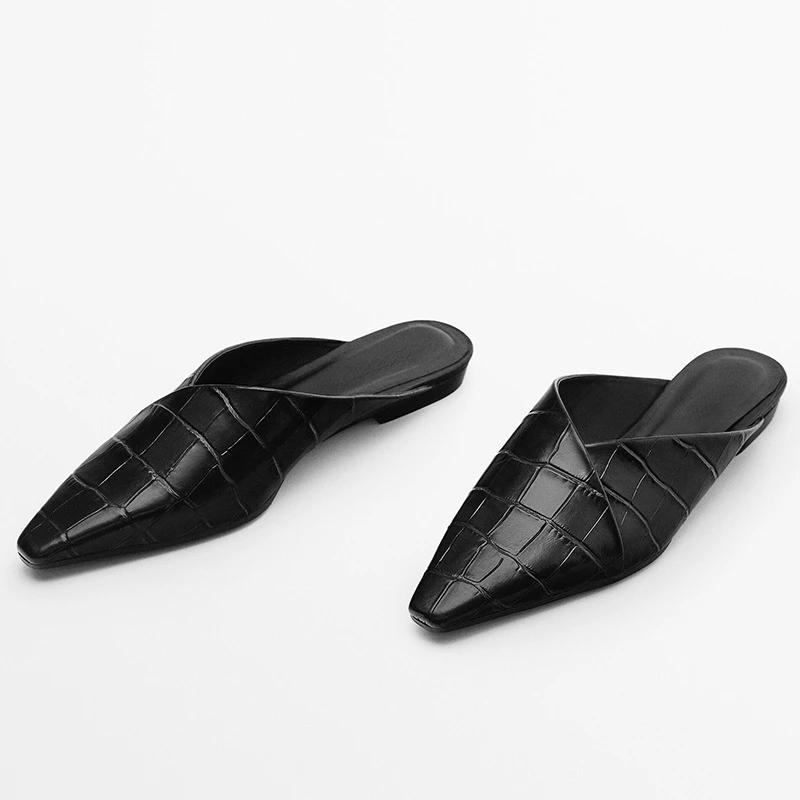 

2023 Spring Summer Versatile Modern Slippers Women Pointed Toe Cover Toed Flat with Flip Flop Elegant Cowhide Luxury Shoes