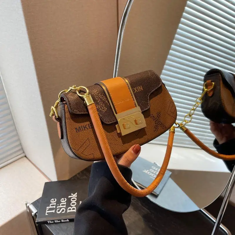 

Women's Bag 2023 New Autumn Fashion Letter Hardware Retro Popular Versatile Shoulder Bag PU Leather Diagonal Straddle Saddle Bag