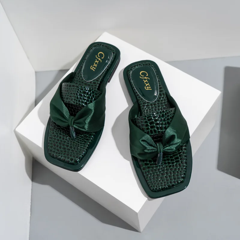 

2023 Summer Shoes New Women Slippers Fashion Flat Square Toe Solid Color Flip Flops Female Sexy Clip Toe Slippers Shoes Chaussur