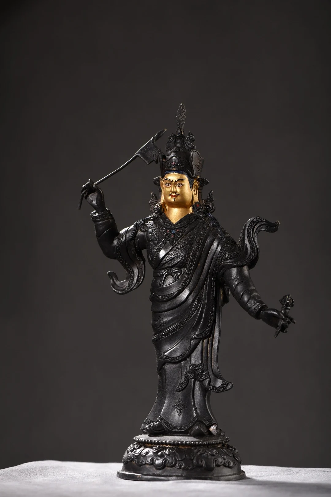 

11"Tibet Temple Collection Old Bronze Gilded Cinnabar Face Painting Guru Rinpoche Standing Buddha Lotus Platform Worship Hall