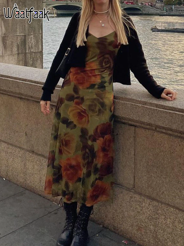 

Винтажное женское платье-комбинация Waatfaak на тонких бретельках с цветочным принтом в стиле ретро 90-х