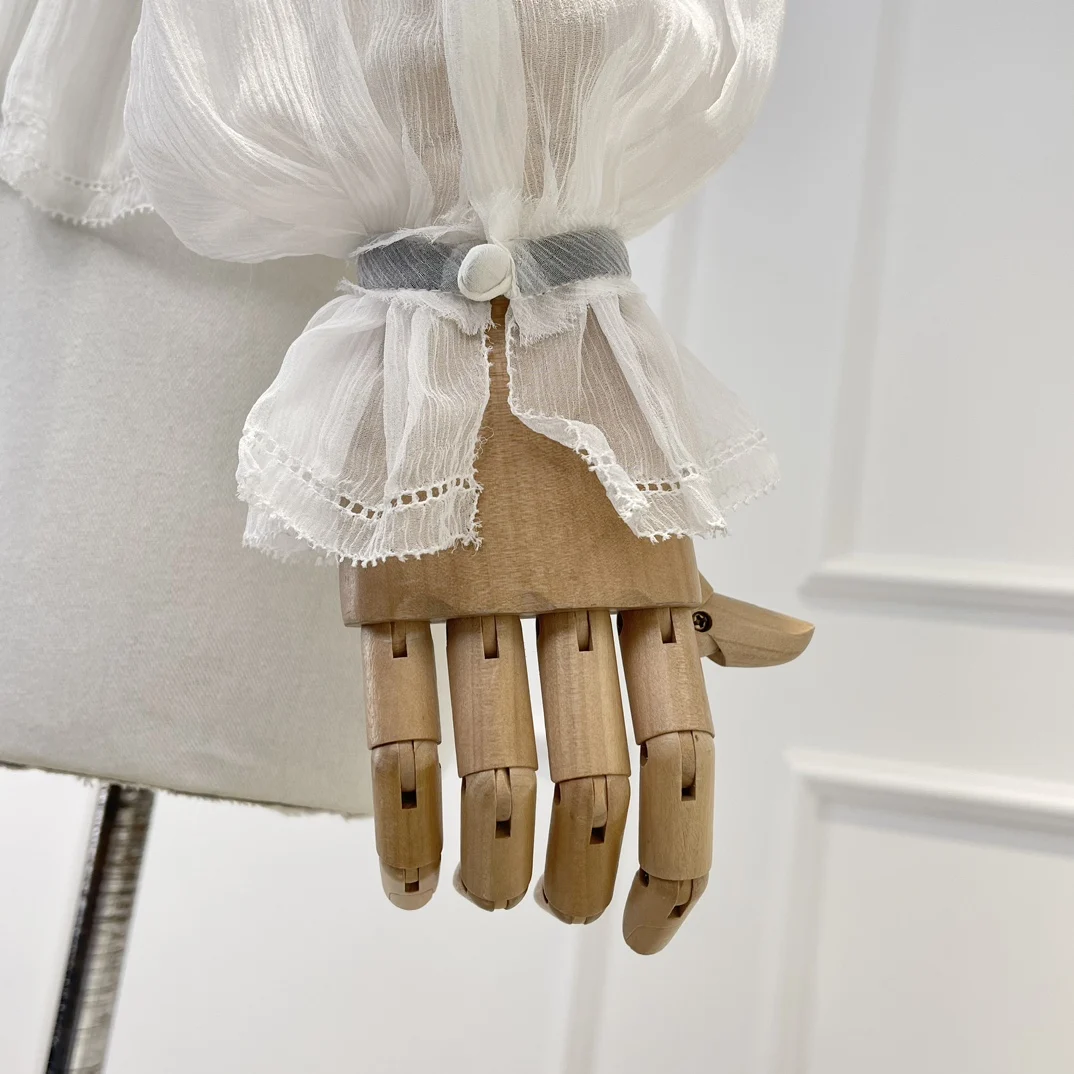 Рисунок 5 - Женская блузка с оборками