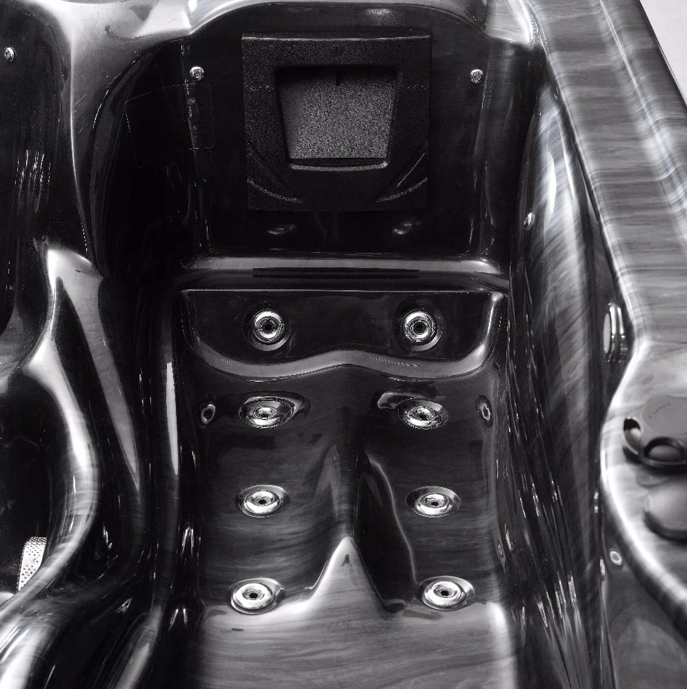 Рисунок 4 - Лестница для наружной ванны для взрослых/4 человека