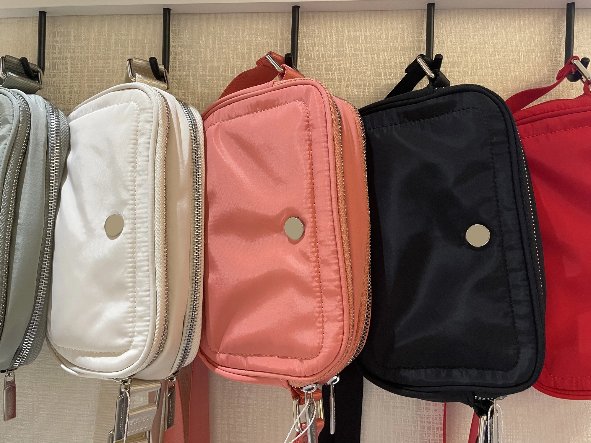 NWT Travel Crossbody Camera Bag 2L Belt Bag Fashion Casual Women's Diagonal Bag Fitness Outdoor Sport Bags With Metal Logo