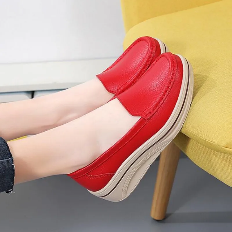 Classic Round Toe Women Slip on Leather Casual Loafers Pure Color Spring Autumn Platform Wedge Shoes Comfort Mom Moccasins