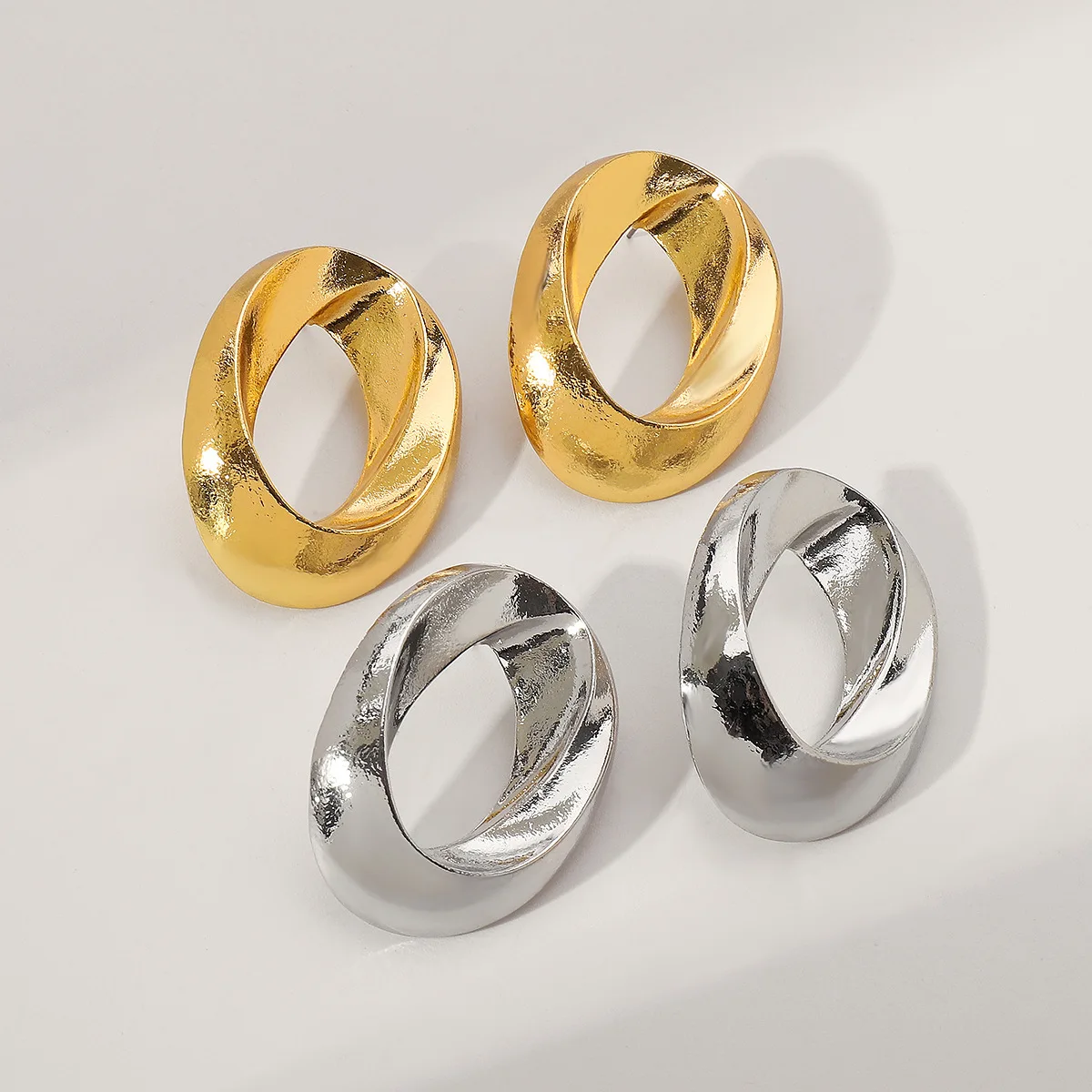 Винтажные металлические круглые серьги с вырезом ZA милые и крутые регулируемые