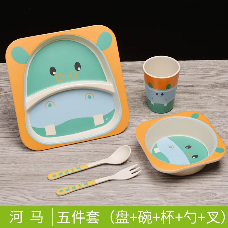 

Детский набор из 5 предметов из бамбука