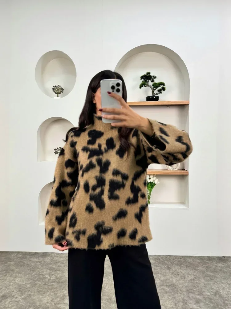 Модный кашемировый пуловер с леопардовым принтом и высоким воротом женский