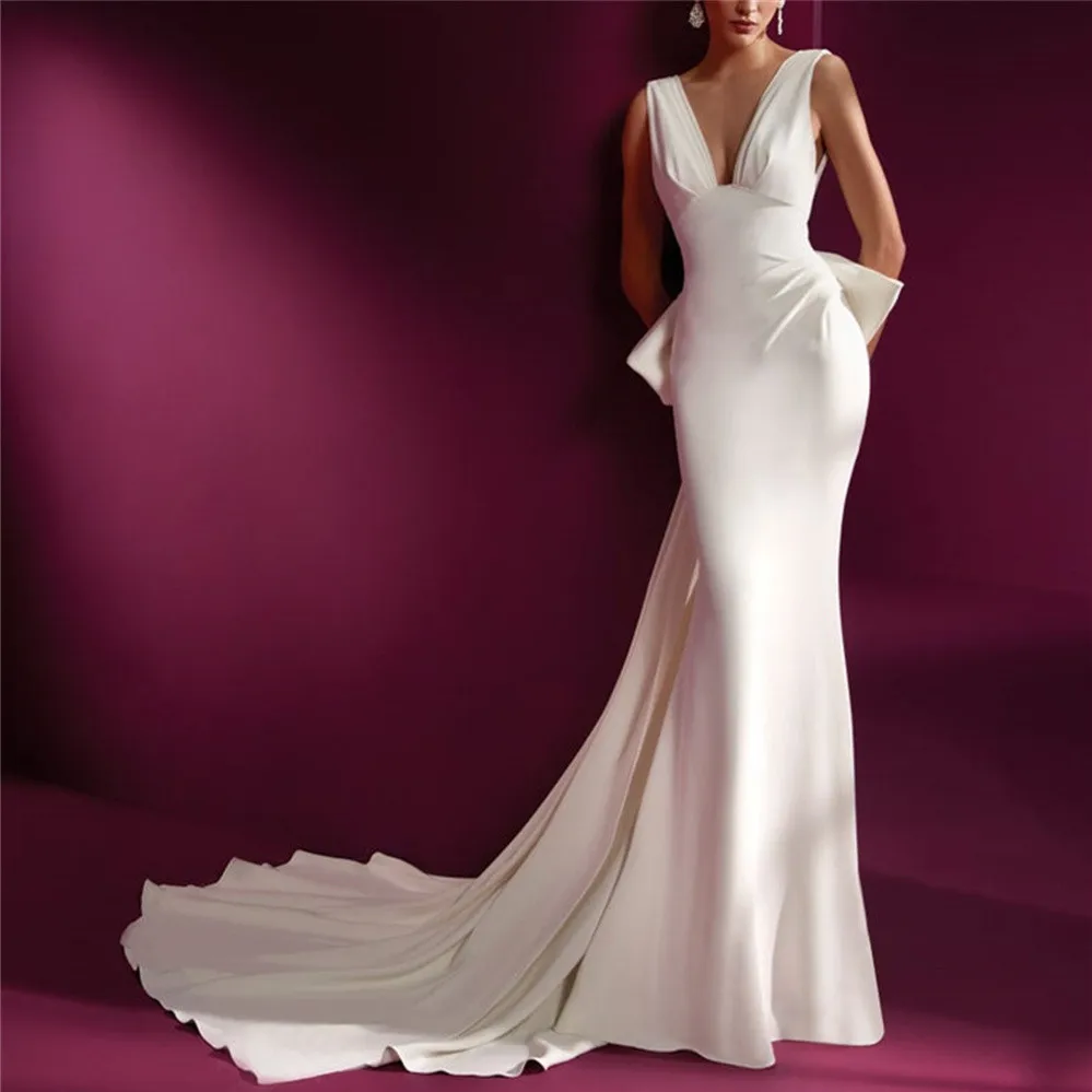 

Princess Mermaid Crepe Wedding Dresses For Women 2023 Sexy Deep V-neck Cathedral Train Formal Empire-waist Evenning Bridal Gowns