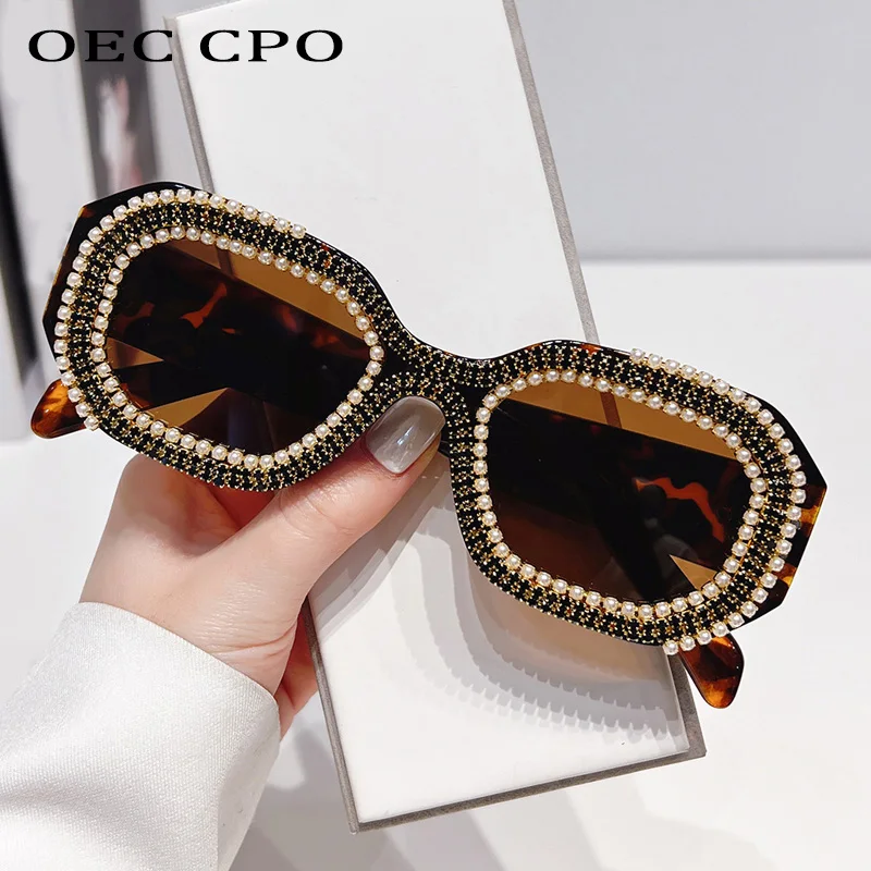 Очки солнцезащитные женские квадратные со стразами