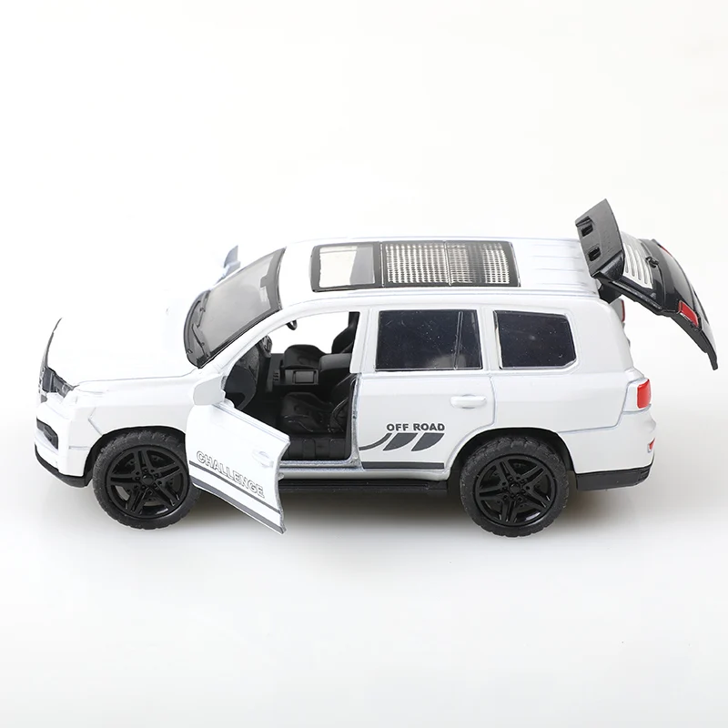 Фото (мешок) 1:36 модель автомобиля из сплава, имитация Land Cruiser, внедорожник, автомобиль с откатным механизмом, коллекция украшений, игрушки для мальчиков и детей №4