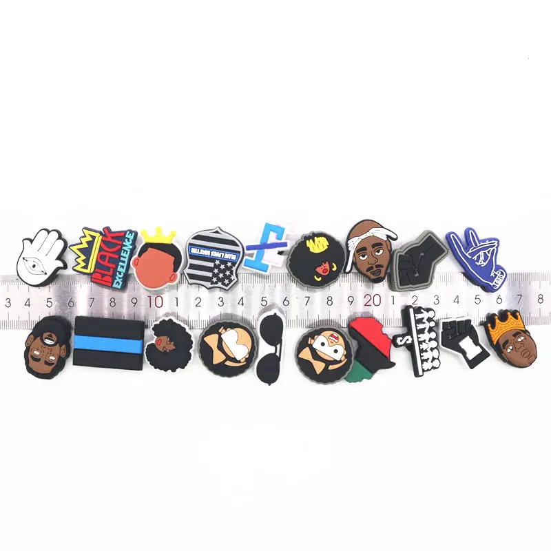 100 pcs Hole shoes shoes flower cartoon PVC soft rubber buckle beach shoes shoes on DIY accessories