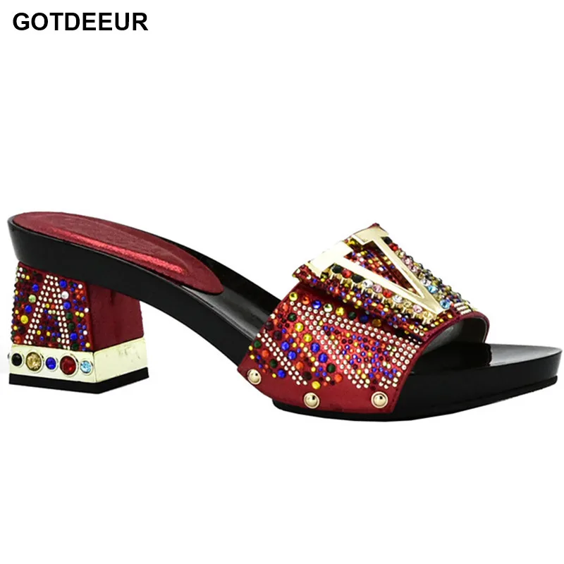 

Новейшие летние женские элегантные туфли-лодочки Новое поступление женские свадебные туфли Украшенные Стразы итальянская женская обувь для вечерние ринки