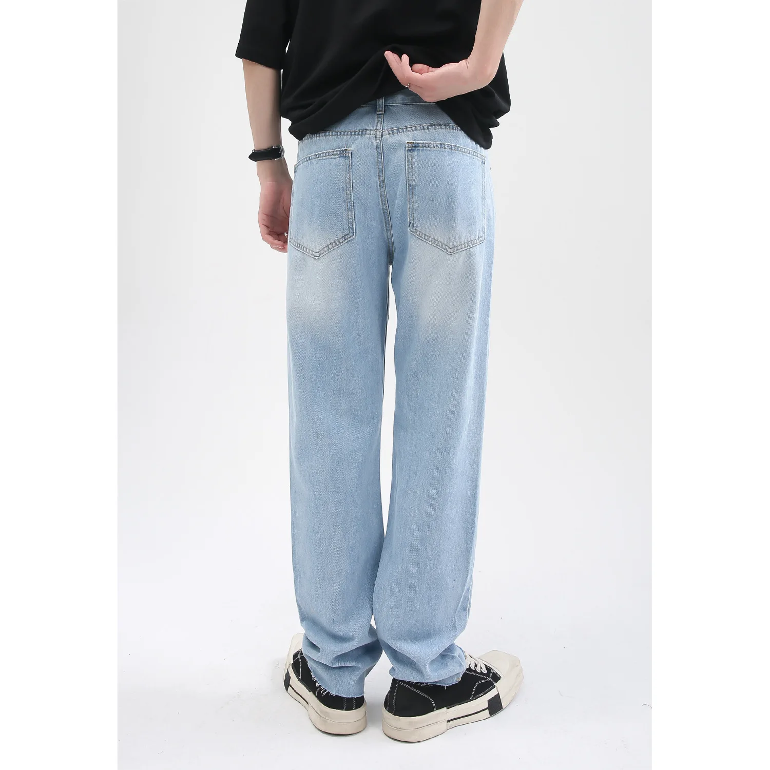 Four Seasons Men's Korean Style Straight Simple Hole Design Men's Jeans Hip Hop Streetwear Jeans Denim Mens Pants Wide Leg Jeans