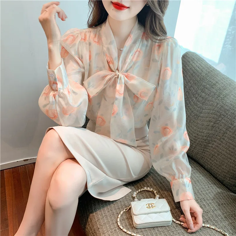 

Женская шифоновая блузка с принтом, облегающая блузка во французском стиле с длинным рукавом и V-образным вырезом, лето 2023