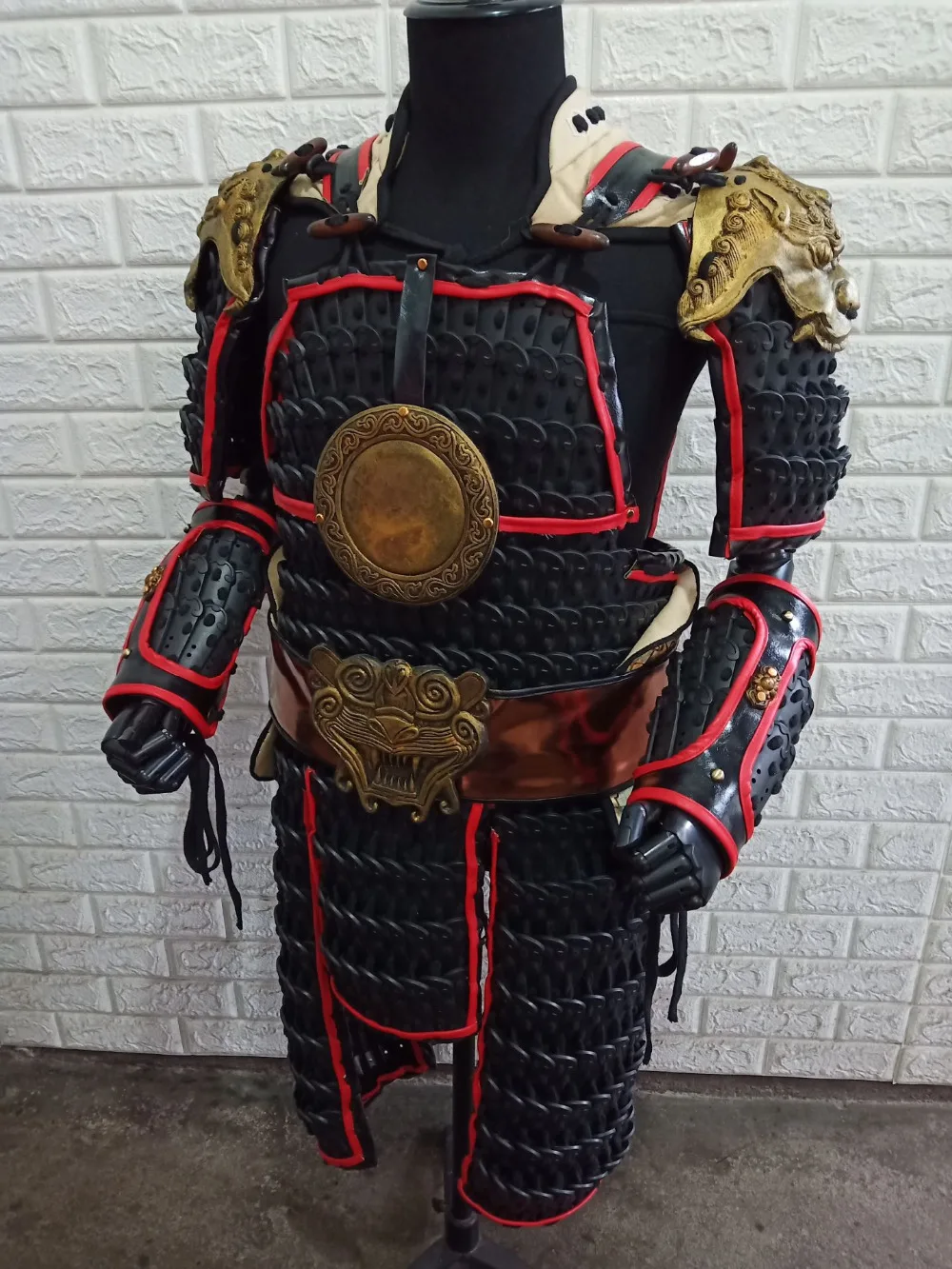 Фино-технические доспехи армейские общие древние китайские шлемы династии Тан и