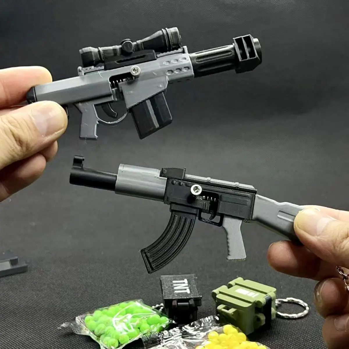 Фото Хит продаж: 3D-печатные мини-пистолеты M90 и AK47, брелоки-подвески для сумок, игрушки-антистресс, необычные подарки для детей и взрослых №1