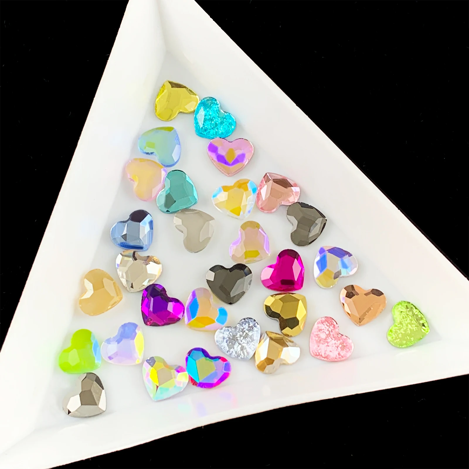 Купи Hot Selling 3mm Clear Heart-shaped Nail Art rhinestones 30 Colors Fancy Crystal Stone 50pcs DIY Nail Ornaments за 215 рублей в магазине AliExpress