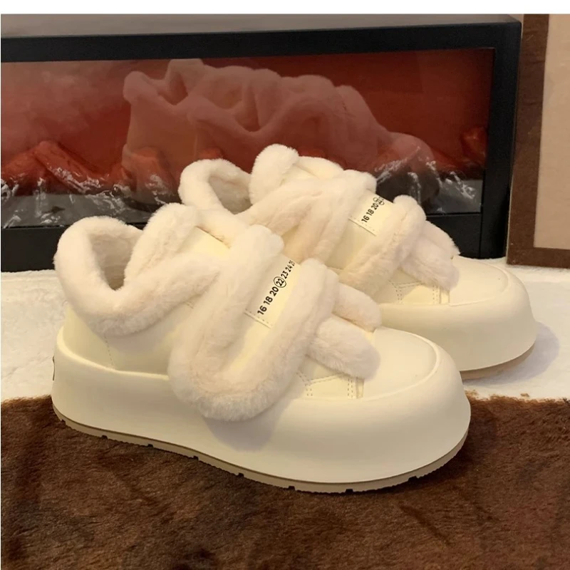 Зимние женские теплые кроссовки из искусственной кожи белые шерстяные туфли