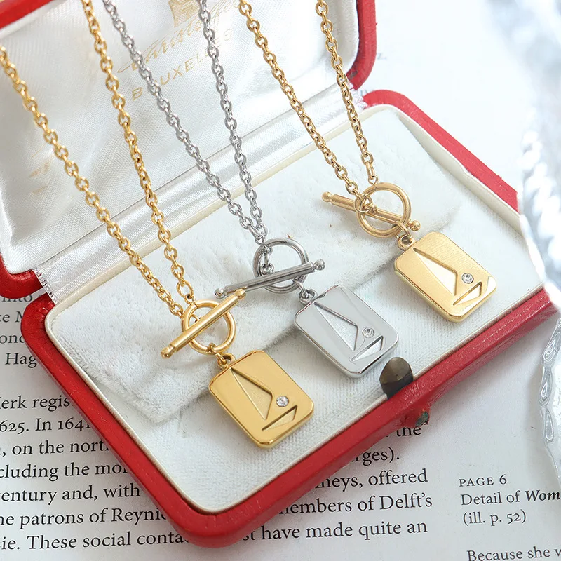 

OT Buckle Square Pendant Necklace Ins Wind Zircon Inlaid Geometric Necklaces 316L Stainless Steel Clavicle Chain