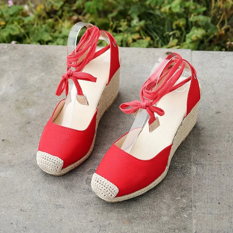 

2023 Women's Sandals Retro Baotou Grass Woven Slope Heel Sandals Cross Strap Thick Sole High Heels Large Size Fisherman's Shoes