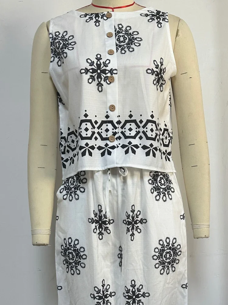 Лето 2025 г. модный повседневный женский комплект топ без рукавов с принтом в